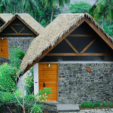 Maayaa Riverside Villa By Kpm Tripenta Attappādi Exterior foto